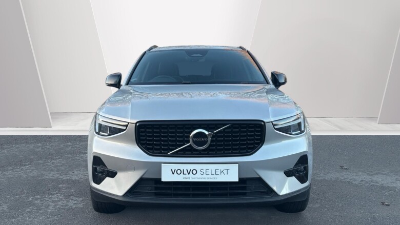 Volvo XC40 2.0 B4P Plus Dark 5dr Auto Petrol Estate